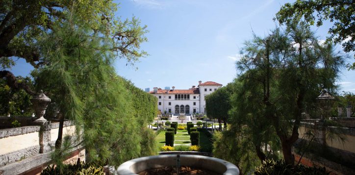 coconut-grove_vizcaya-museum-and-gardens_main-house_facade_fountain_garden-20180419-411-2